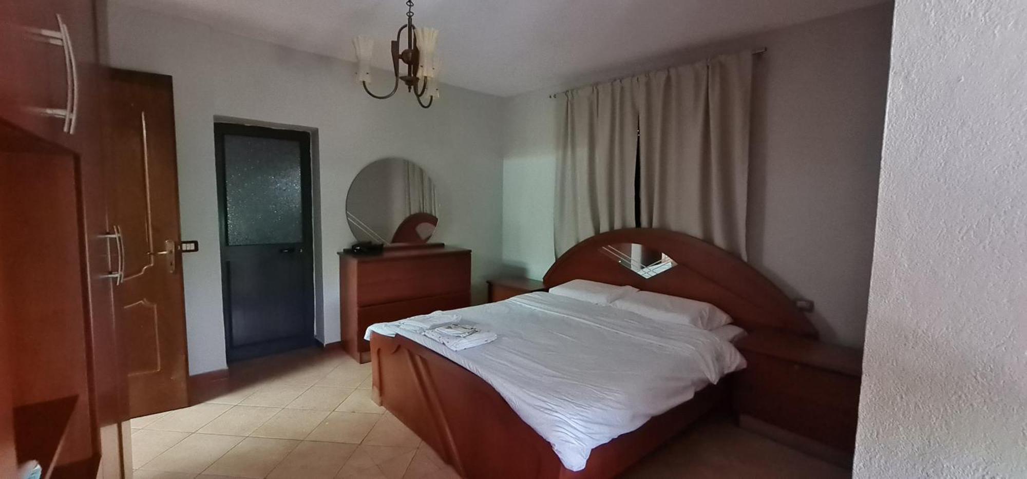 Calmly, Spacious Apartment Next To Usa Embassy Tirana Ruang foto